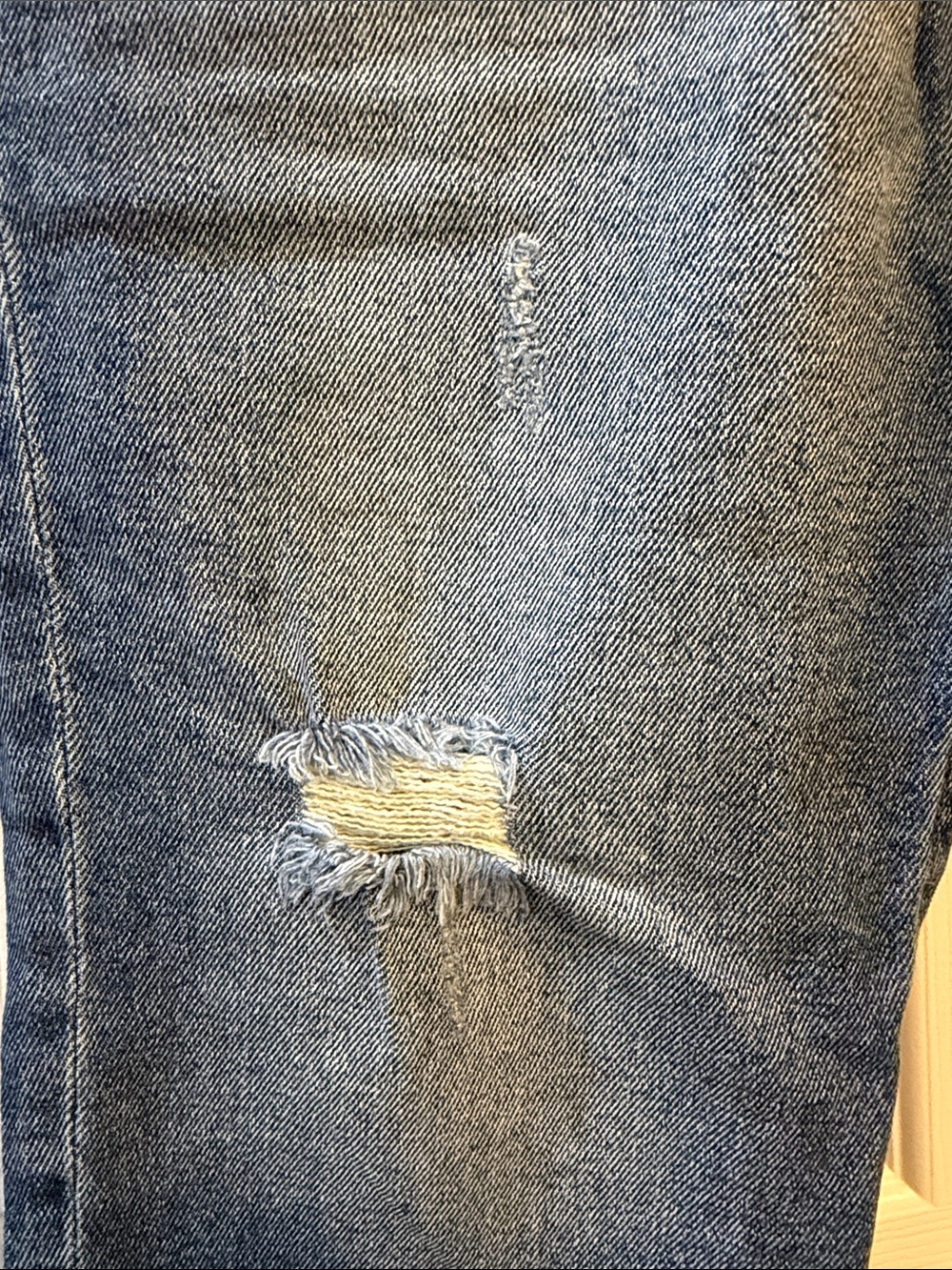 Kut from the Kloth Distressed Cropped Blue Denim Jeans - Picture 10 of 11